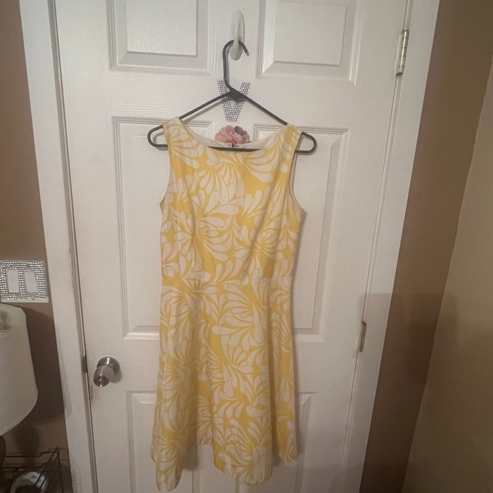 Yellow dress